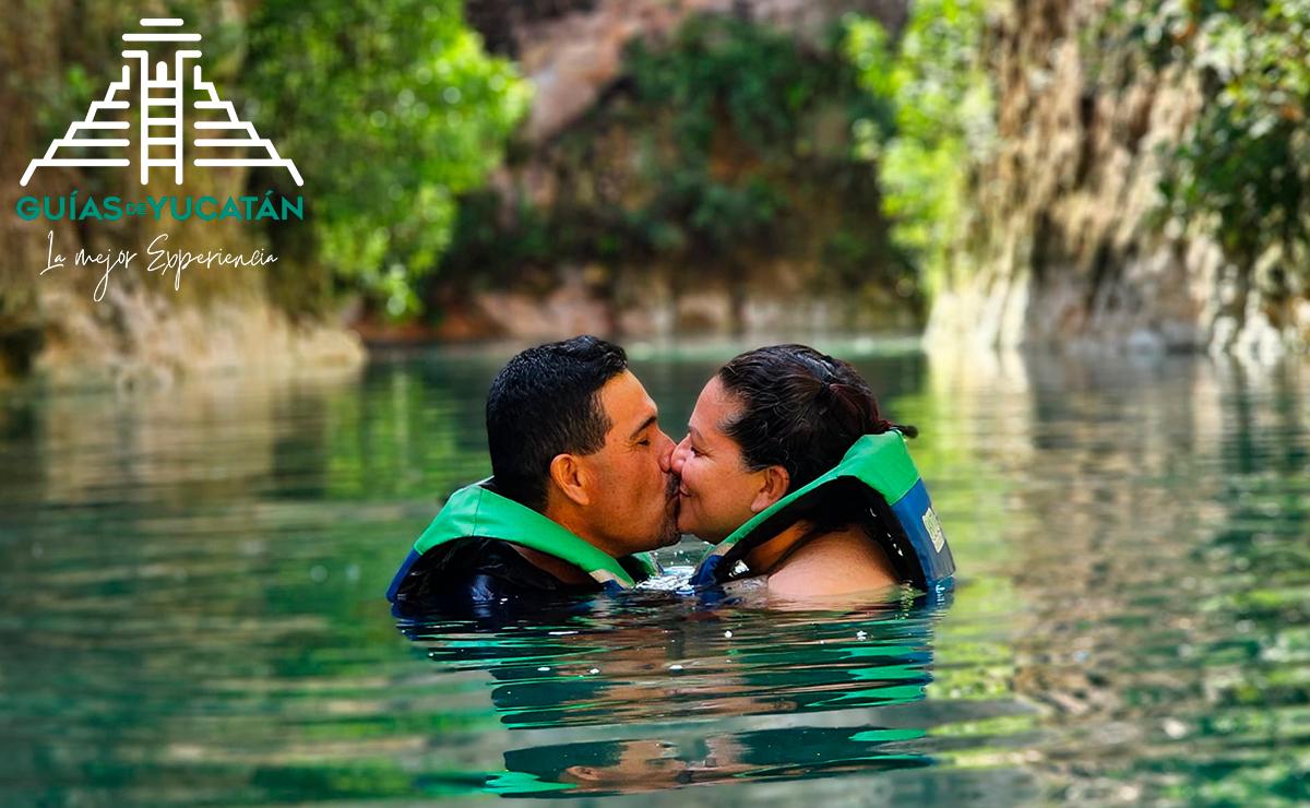 Yucatán guide in cenote